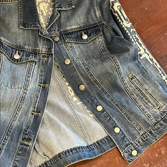 Jessica Simpson Blue Denim Jacket with White Embroidered Accents - Picture 4 of 10